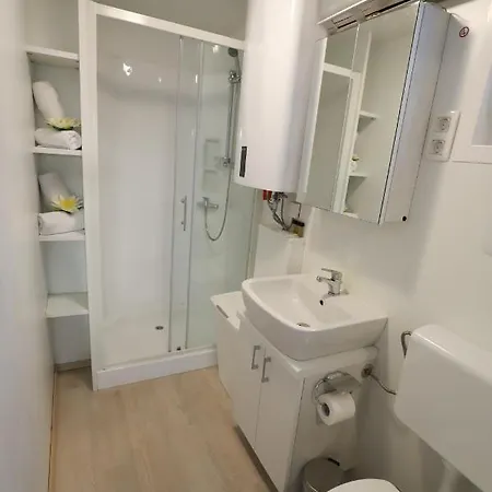 Floating Sea House Soncek Апартаменты