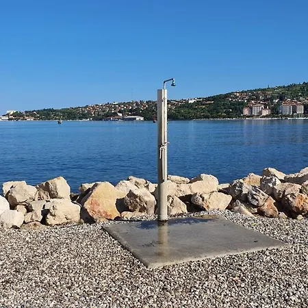 Floating Sea House Soncek Appartement