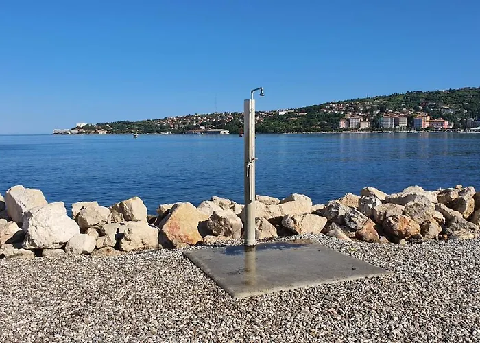 Floating Sea House Soncek Daire