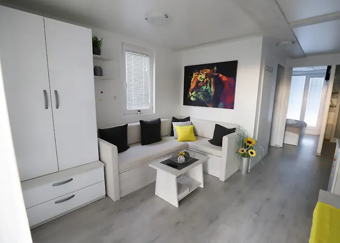 Floating Sea House Soncek *